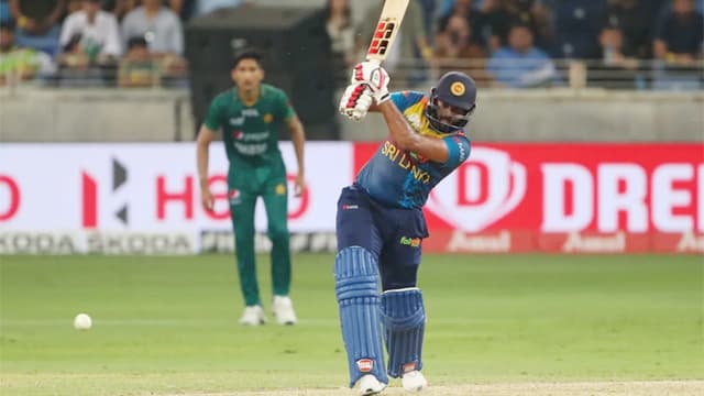 ফাইনালে পাকিস্তানকে ১৭১ রানের টার্গেট দিল শ্রীলঙ্কা