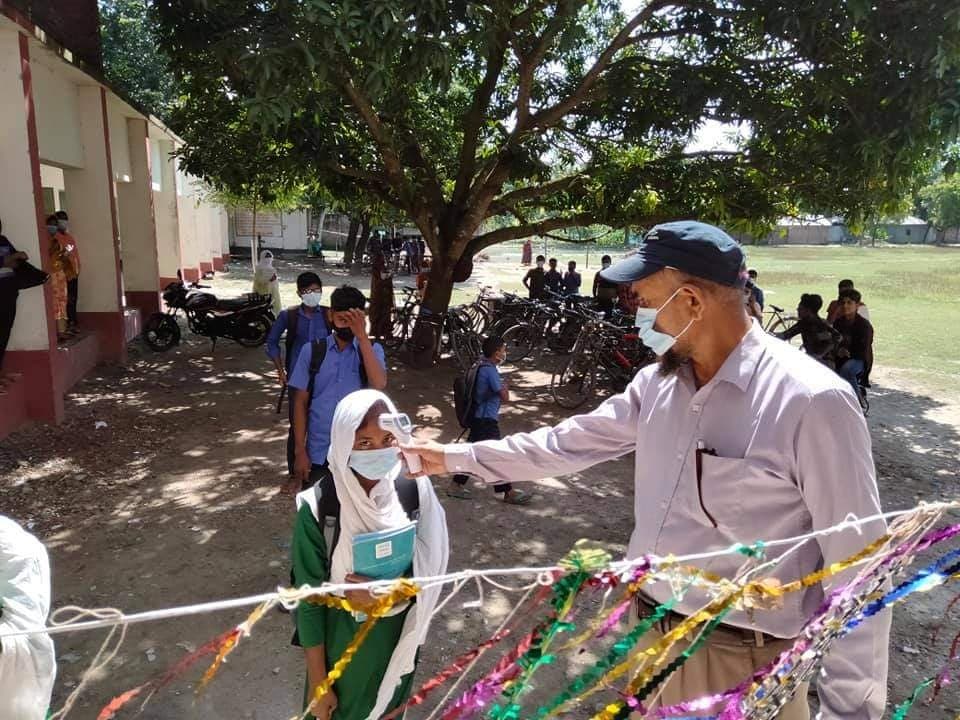৫৪৪ দিন পর বাজল স্কুলের ঘন্টা, উচ্ছ্বসিত ঝিনাইদহের শিক্ষার্থীরা