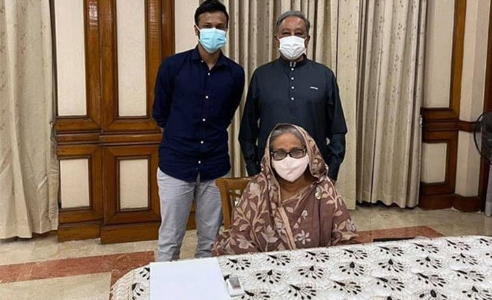 প্রধানমন্ত্রীর সঙ্গে সৌজন্য সাক্ষাতে সাকিব-পাপন