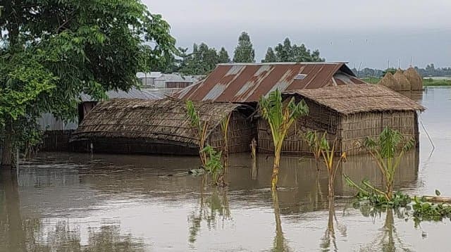 বাড়ছে নদীর পানি, প্লাবিত হতে পারে যে ৮ জেলার নিম্নাঞ্চল