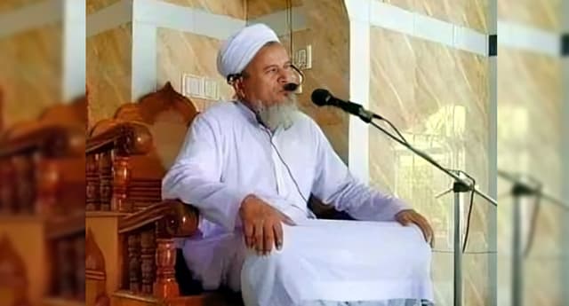 জুমার খুতবারত অবস্থায় ইমামের ইন্তেকাল