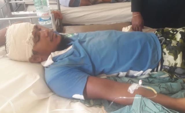 মাস্ক না থাকায় রিকশাচালকের মাথা ফাটালো পরিচ্ছন্নতাকর্মী