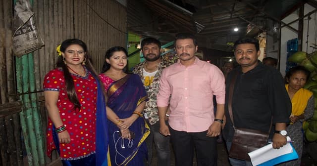 যৌনপল্লীর সবচেয়ে সুন্দরী মেয়ে নিপুণ : ইমন