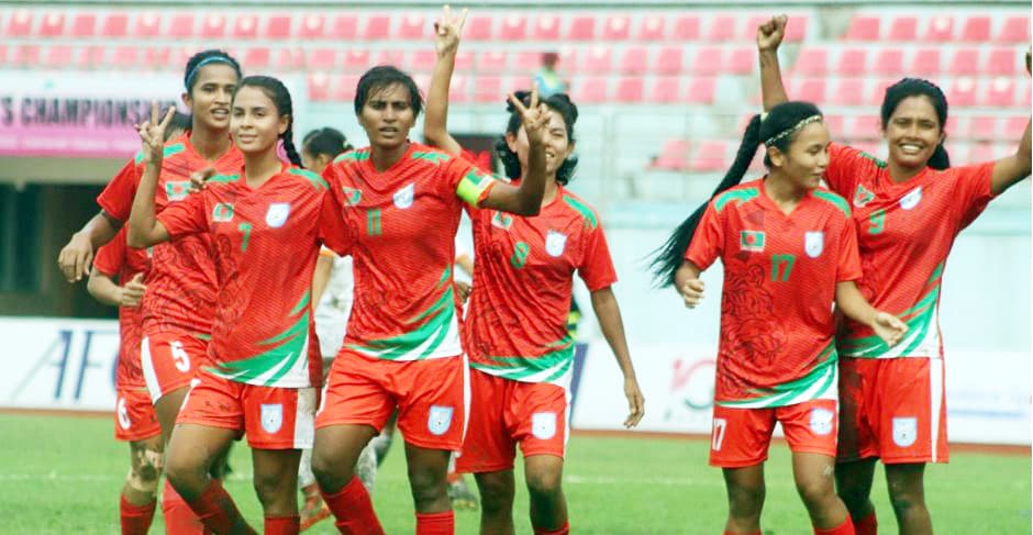 সাবিনার হ্যাটট্রিকে ভুটানকে ৮-০ গোলে হারিয়ে ফাইনালে বাংলাদেশ