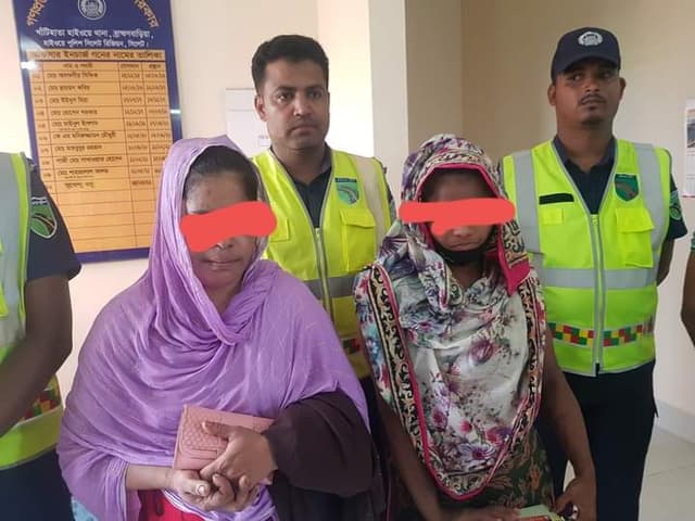 সরাইলে ৪৭ বোতল ফেনসিডিলসহ দুই নারী আটক