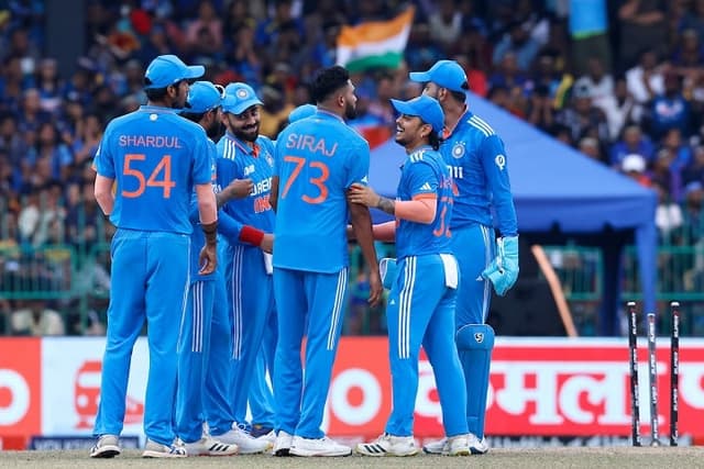 দূর্বল শ্রীলঙ্কাকে হারিয়ে এশিয়া কাপের চ্যাম্পিয়ন ভারত