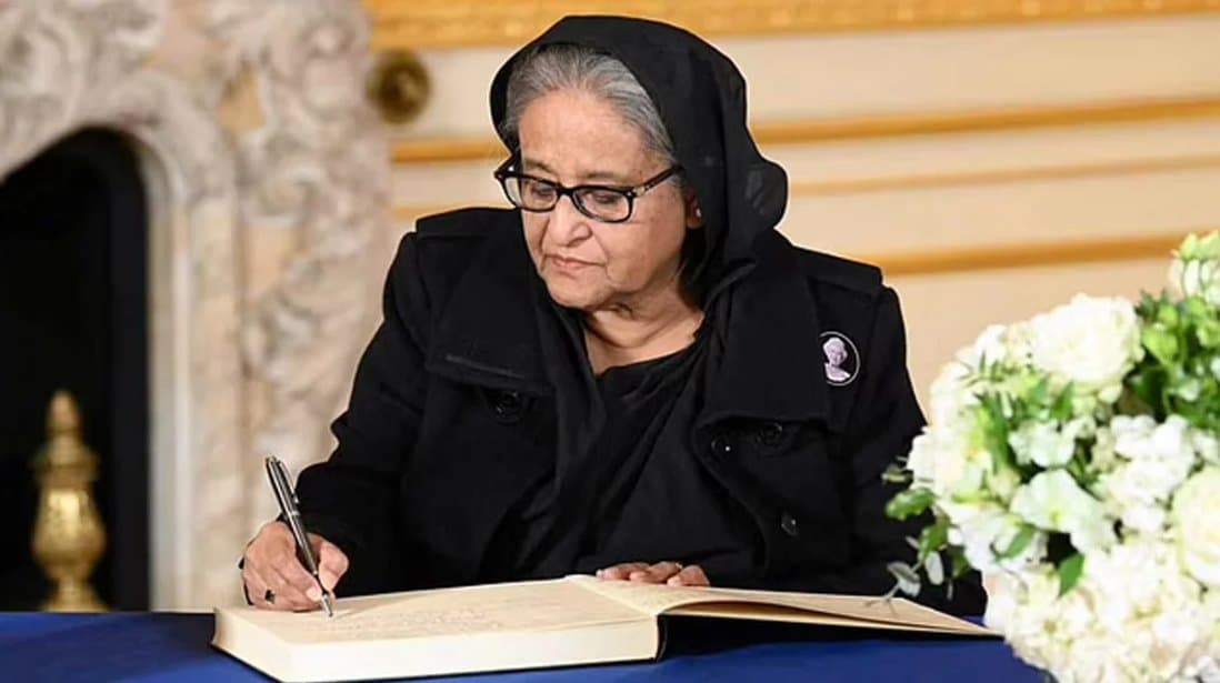 ওয়েস্টমিনস্টার হলে শোক বইতে স্বাক্ষর করলেন প্রধানমন্ত্রী