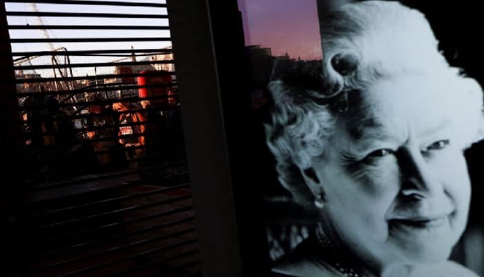 রানির অন্ত্যেষ্টিক্রিয়া প্রর্দশিত হবে শতাধিক সিনেমা হলে