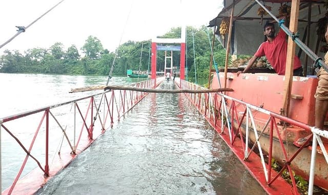 তলিয়ে গেছে রাঙামাটির ঝুলন্ত ব্রিজ