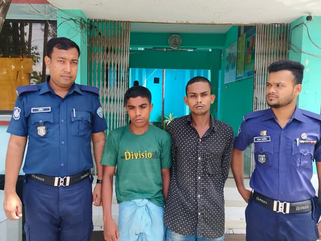 ১২০ টাকার দ্বন্দ্বে দিনমজুরকে কুপিয়ে হত্যা, গ্রেফতার ২