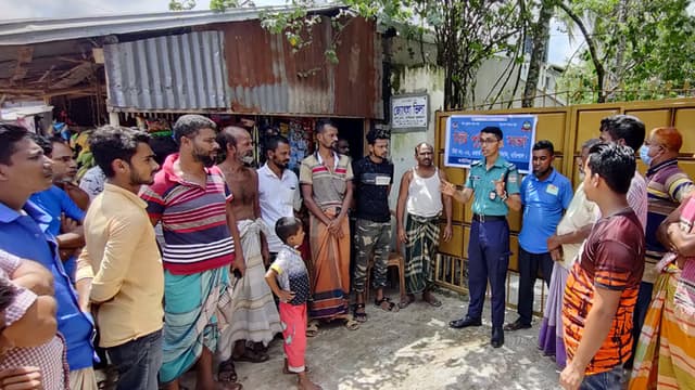 বরিশালে পুলিশ-জনতা সম্পর্ক উন্নয়নে কাজ করছে বিট পুলিশিং