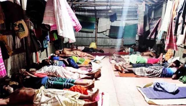 ১৫ টাকায় এক রাত আবাসিক হোটেলে !