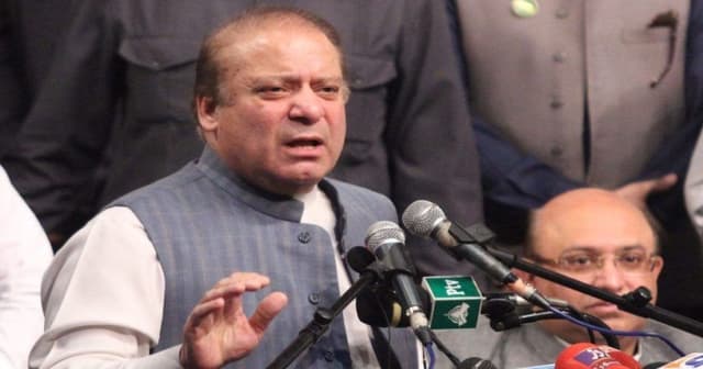 পাকিস্তান ভিক্ষা করছে, ভারত চাঁদে যাচ্ছে : নওয়াজ শরীফ