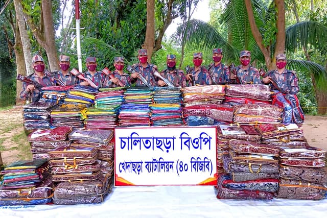 মাটিরাঙ্গাতে ২৫লাখ টাকার  ভারতীয় শাড়ী লেহেঙ্গা জব্দ