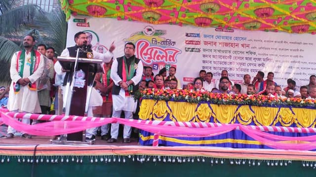 ক্ষমতা হারিয়ে বিএনপি পাগল হয়েছে : শাহজাহান খান