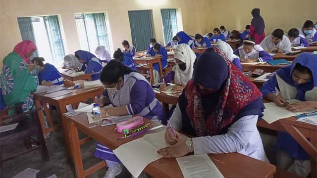 দিনাজপুর শিক্ষা বোর্ড স্থগিত চার বিষয়ের পরীক্ষা ১০-১৩ অক্টোবর