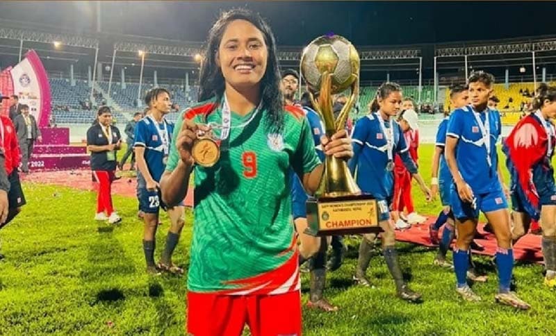 শোভাযাত্রায় সাফজয়ী কৃষ্ণাদের ব্যাগ থেকে টাকা চুরি!