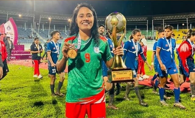 শোভাযাত্রায় সাফজয়ী কৃষ্ণাদের ব্যাগ থেকে টাকা চুরি!