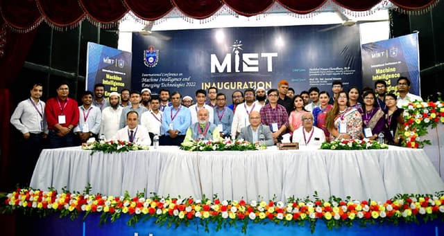 নোবিপ্রবিতে আন্তর্জাতিক কনফারেন্স: প্রথমবার শতাধিক গবেষণাপত্র উপস্থাপন