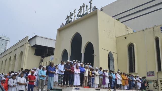 জামাতে পুরো জুমার নামাজ না পেলে কী করবেন?