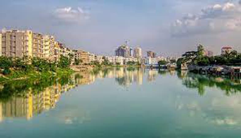গুলশান লেকে নৌকা ডুবিতে নিখোঁজ তরুণীর লাশ উদ্ধার