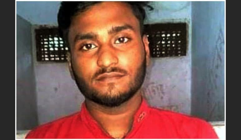 বাড়ি ফাঁকা পেয়ে ছাত্রীর মাকে ধর্ষণ গৃহশিক্ষকের !
