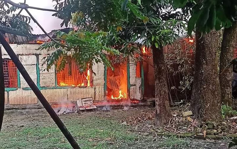 বাবুগঞ্জ বাজারে ভয়াবহ অগ্নিকান্ডে কোটি টাকার ক্ষয়ক্ষতি