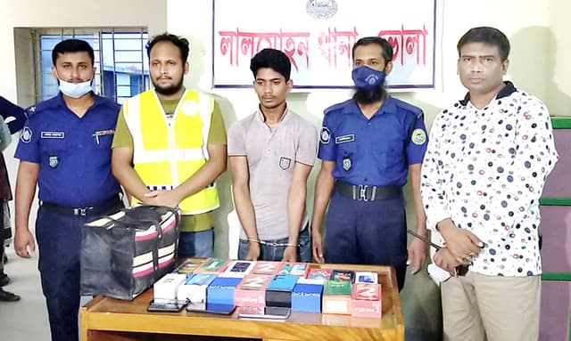 চুরি হওয়ার ১৫ ঘন্টার মধ্যেই গ্রেফতার চোর, মালামাল উদ্ধার