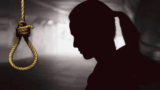 ধামইরহাটে বিষপানে কিশোরীর আত্মহত্যা