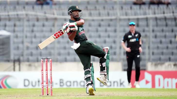 শান্তর লড়াইয়ের পরও ১৭১ রানে অলআউট বাংলাদেশ