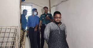 রাগ করে বাইকে আগুন ,দোষ নেই পুলিশের