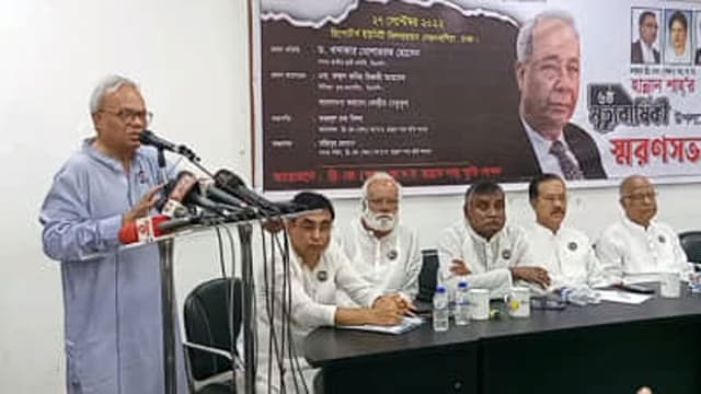 পতাকার লাঠি আরও লম্বা করতে হবে: রিজভী