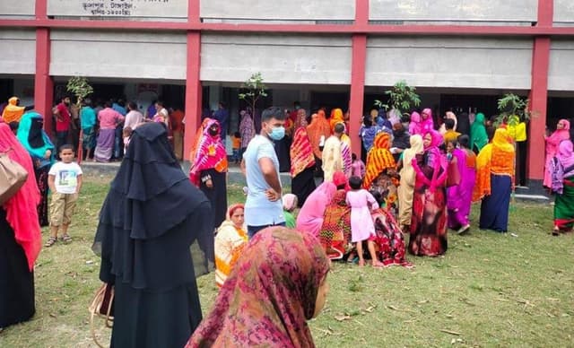 ভূঞাপুরে গণটীকা কার্যক্রম শুরু