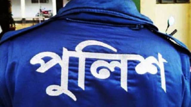 নারী নিয়ে থানায় রাত্রিযাপন পুলিশ সদস্যর, অত:পর ...