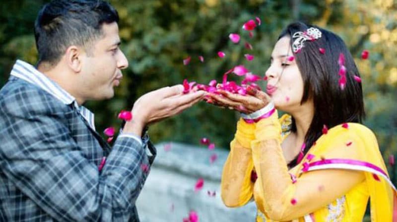 মধ্যবয়সী নারী সঙ্গী যে কারণে নিরাপদ !