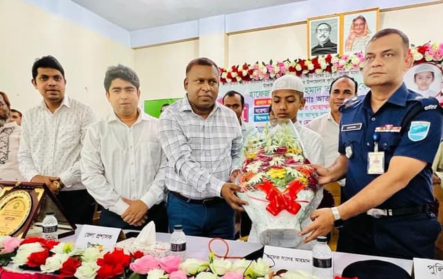 হাফেজ সালেহ আহমাদ তাকরীমকে টাংগাইলে সংবর্ধনা