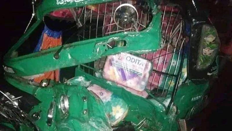 ফেনীতে বাসচাপায় স্বামী-স্ত্রীসহ নিহত ৩