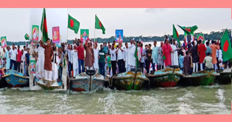 প্রধানমন্ত্রীর জন্মদিন উপলক্ষে বরিশালে আ.লীগের বর্নাঢ্য নৌ-র‌্যালী