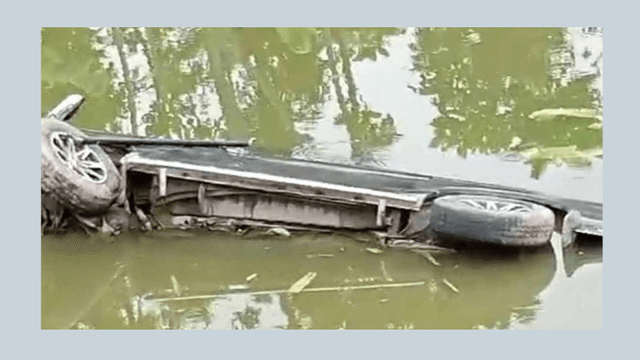 মক্তব পড়ে বাড়ী যাবার আগেই মাইক্রো বাসে পিষ্ট হয়ে নিহত ৪ শিশু