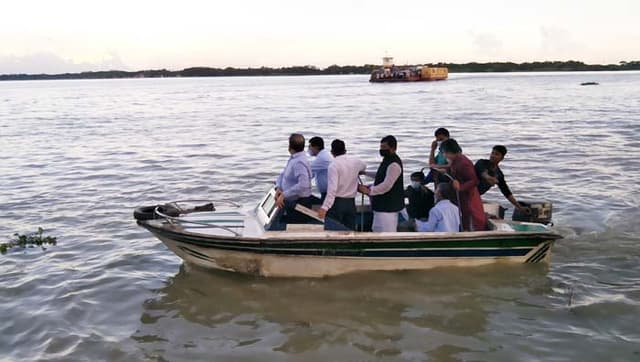 প্রস্তাবিত মীরগঞ্জ সেতু নির্মাণ এলাকা পরিদর্শনে সেতু বিভাগের সচিব