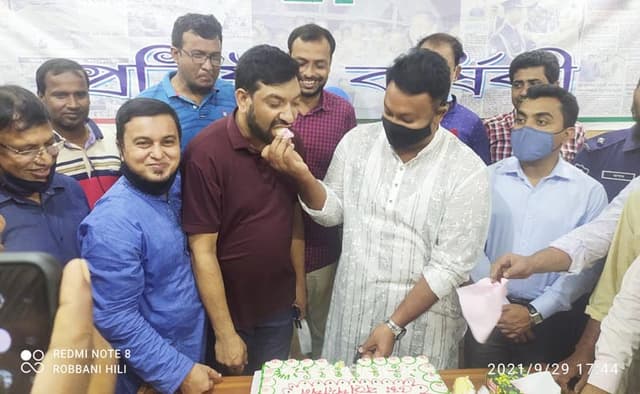 হিলিতে "লাল সবুজ বার্তা" পত্রিকার  প্রতিষ্ঠা বার্ষিকী উদযাপন