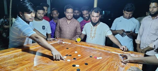 গোয়ালন্দে নৈশ ক‍্যারাম টুর্নামেন্টের ফাইনাল খেলা অনুষ্ঠিত