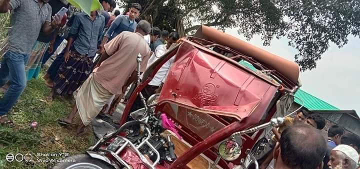 হাতীবান্ধায় ট্রাক চাপায় অটো চালকের মুত্যু