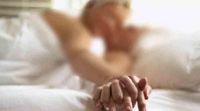 বৃদ্ধের লাগাম ছাড়া শারীরিক চাহিদা, পুলিশের হেল্পলাইনে ফোন স্ত্রীর