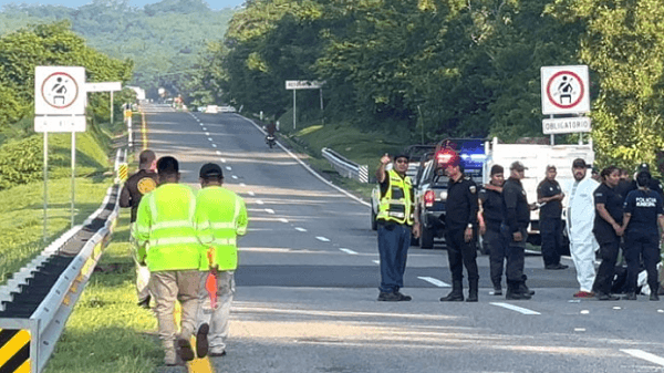 মেক্সিকোতে কার্গো ট্রাক দুর্ঘটনায় ১০ অভিবাসী নিহত