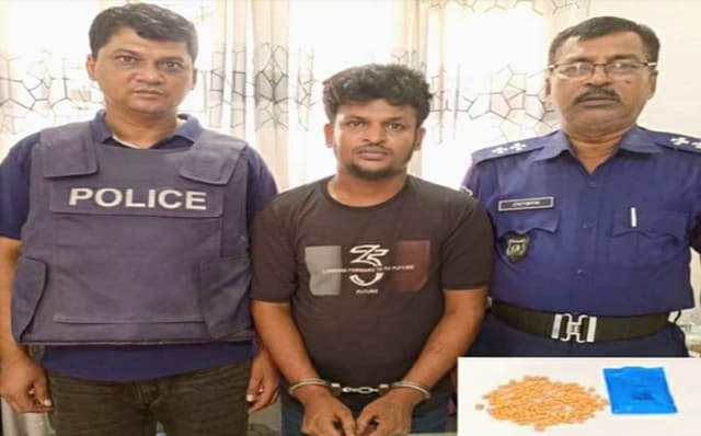 দেবীদ্বারে ইয়াবাসহ আট মামলার আসামী গ্রেফতার