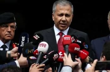 ইরাকে কুর্দিদের স্থাপনায় তুরস্কের বোমা হামলা