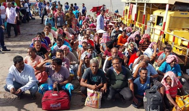 বাংলাদেশে কারাভোগ শেষে দেশে ফিরে যাচ্ছেন ১৩৫ ভারতীয় জেলে