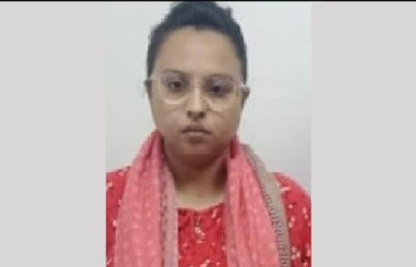 গ্রেফতার নিরাপদ ডটকমের পরিচালক ফারহানা
