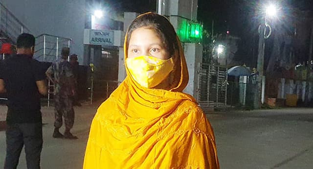 ঘর বাঁধা হলোনা শাহানার, ভারতে ফেরত